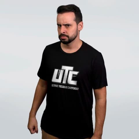 CAMISETA PRETA - UTC BRANCO